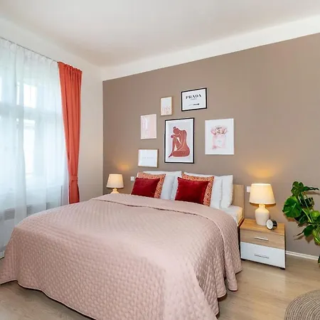 דירה Cozy Near The Old Town Square